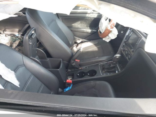 1VWDT7A32HC076949 Volkswagen Passat 1.8t R-line