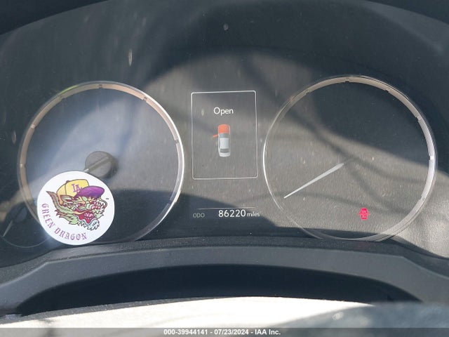 Lexus IS 300 2018 JTHBA1D29J5080165 Image 7