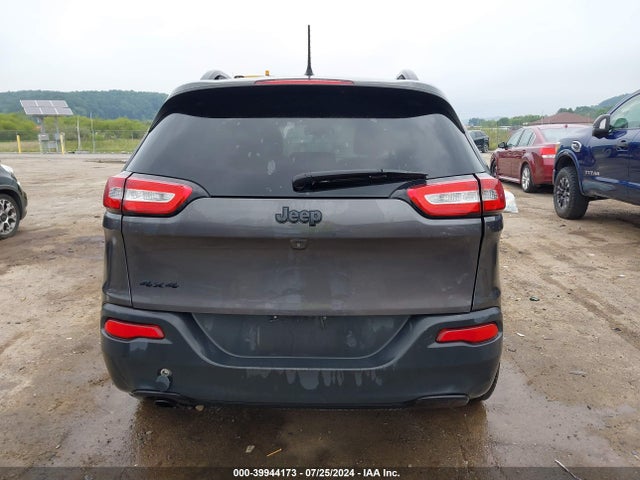 1C4PJMCBXJD545746 Jeep Cherokee Latitude 4x4