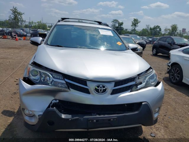 JTMRFREV5FD160195 Toyota Rav4 Xle
