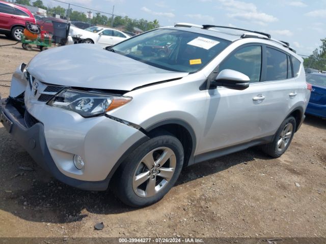 JTMRFREV5FD160195 Toyota Rav4 Xle