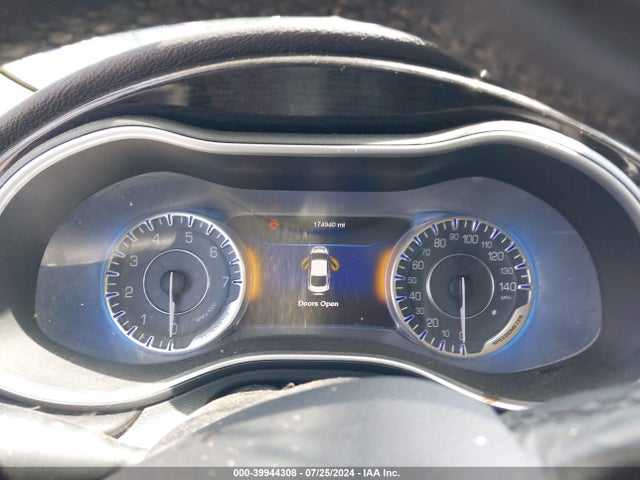 1C3CCCCB0FN584743 Chrysler 200 C