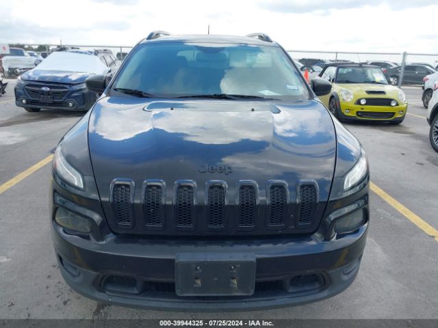 1C4PJLAB0HW641607 Jeep Cherokee Altitude Fwd