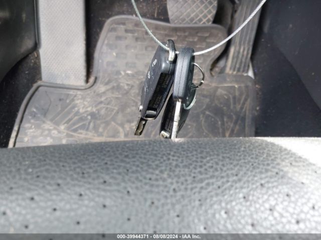 WVGAV7AX1GW571705 Volkswagen TIGUAN SE