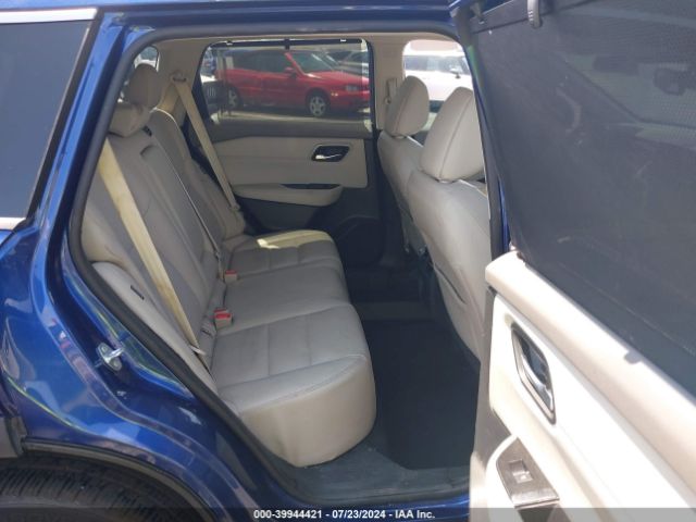 5N1AT3CA1MC752128 Nissan Rogue Sl Fwd