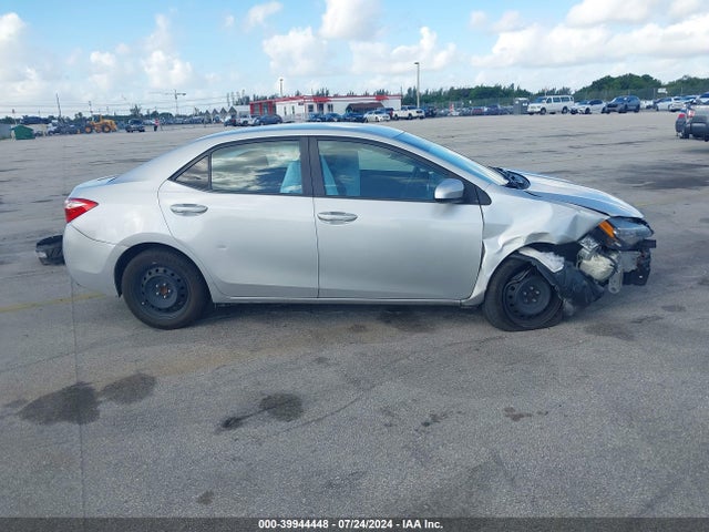 Toyota COROLLA LE 2018 2T1BURHE4JC984245 Image 14
