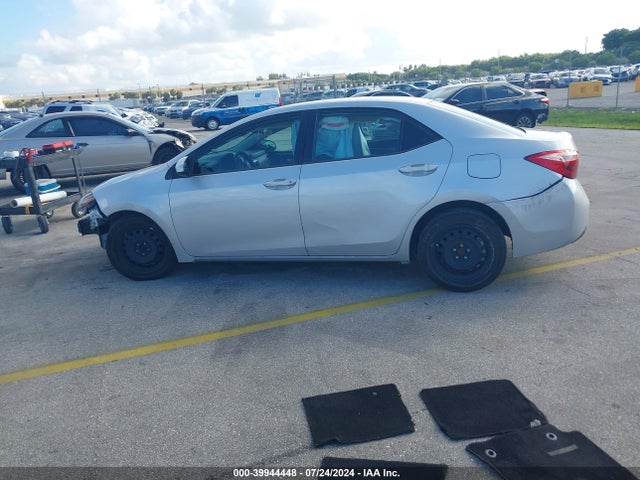 Toyota COROLLA LE 2018 2T1BURHE4JC984245 Image 15