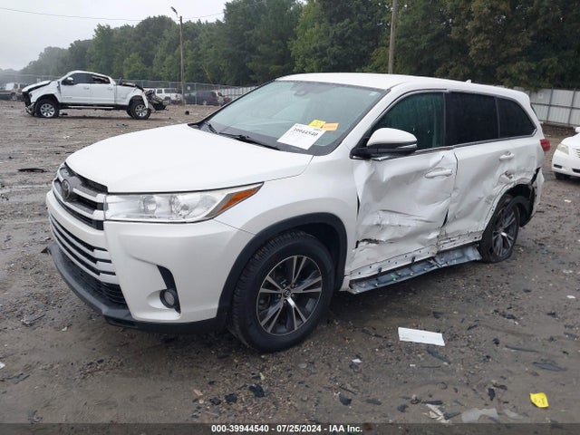 Toyota Highlander Le/le Plus 2017 5TDZZRFH7HS210988 Image 2