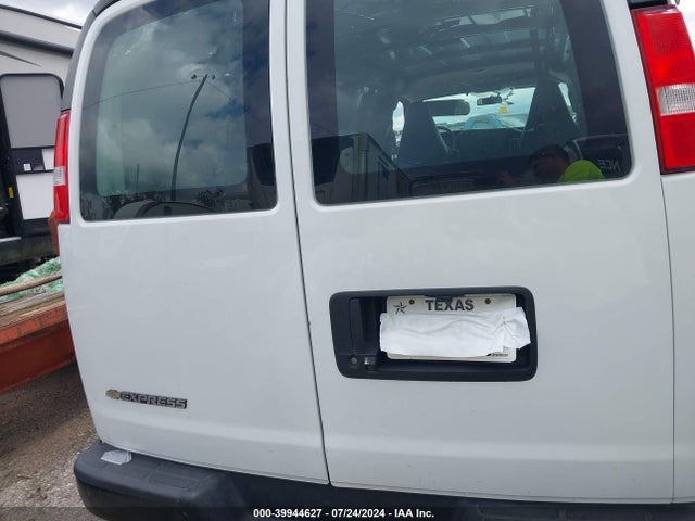 Chevrolet Express Cargo Rwd 2500 Extended Wheelbase Wt 2021 1GCWGBFP1M1206143 Image 17