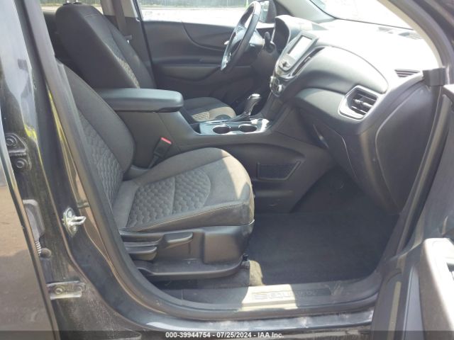 3GNAXKEX1JS540296 Chevrolet EQUINOX LT