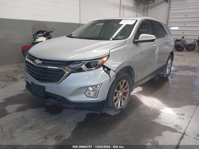 Chevrolet EQUINOX LT 2018 3GNAXSEV9JS610304 Image 2