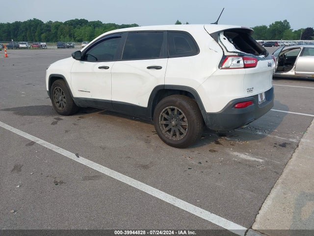 1C4PJMAB5FW528710 Jeep Cherokee Sport