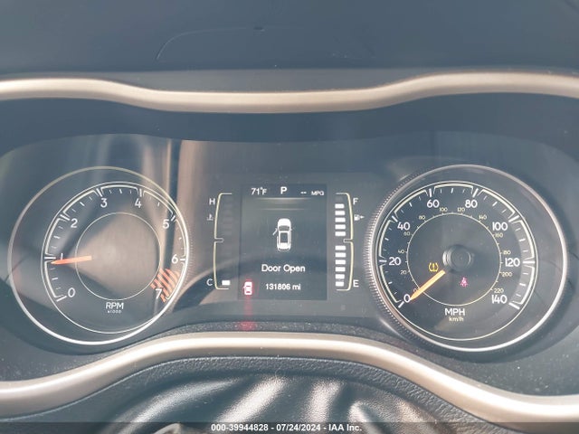 1C4PJMAB5FW528710 Jeep Cherokee Sport