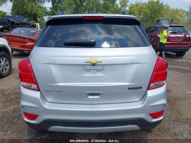 KL7CJPSM5NB538088 Chevrolet Trax Awd Lt