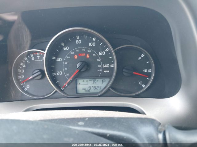 2T3BFREV5GW409827 Toyota RAV4 LE