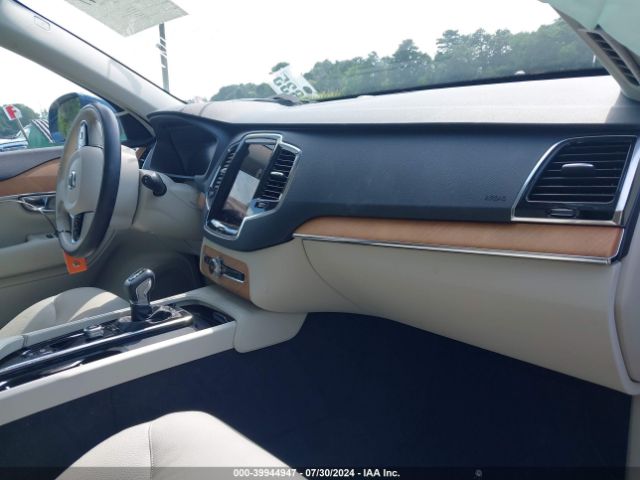 2022 VOLVO XC90 YV4A22PK1N1828817 Photo 4