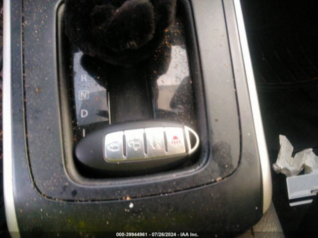 3N1AB7AP2KY393093 Nissan SENTRA SV