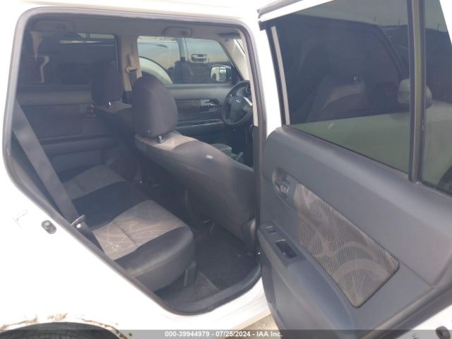 JTLZE4FE8EJ051173 Scion XB