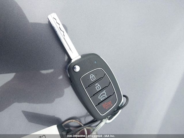 KM8SMDHF7JU280888 Hyundai Santa Fe Se