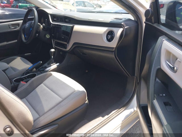 Toyota COROLLA LE 2018 5YFBURHE0JP833760 Image 5
