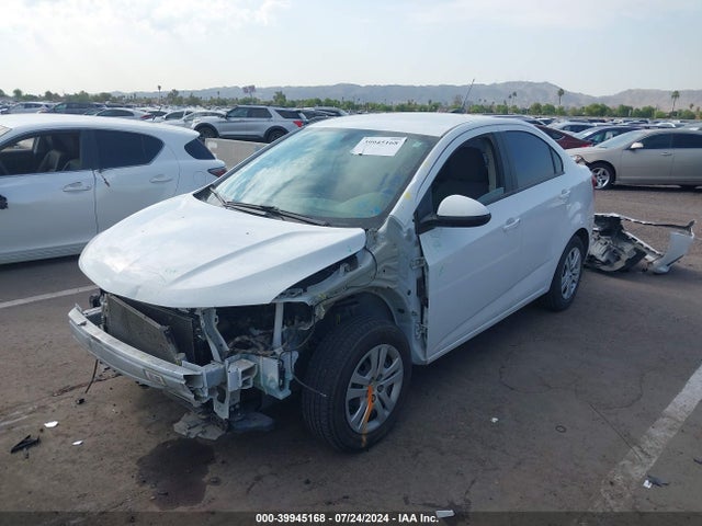 Chevrolet Sonic Ls Auto 2017 1G1JB5SH7H4132281 Image 2