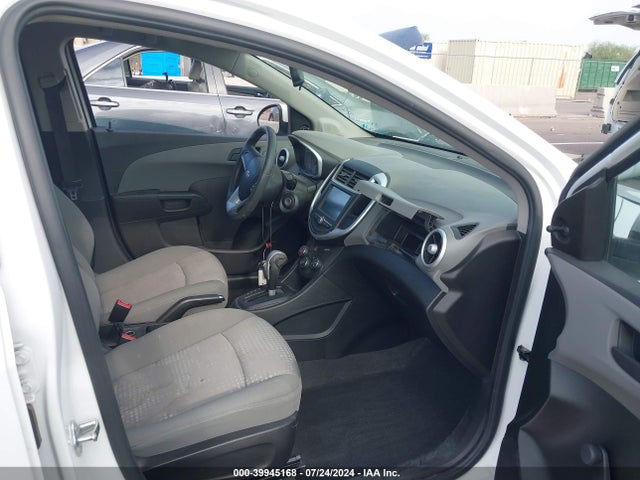 Chevrolet Sonic Ls Auto 2017 1G1JB5SH7H4132281 Image 5