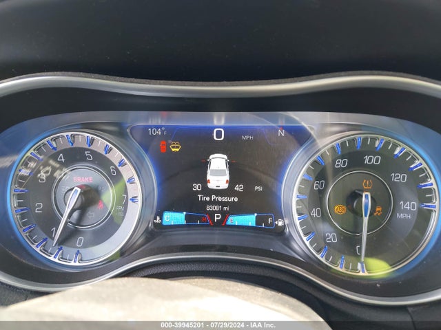 Chrysler 300 Anniversary Edition 2016 2C3CCAAGXGH224182 Image 7