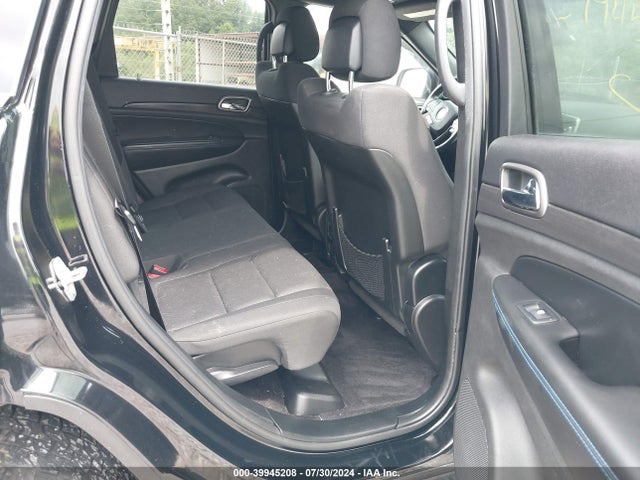 1C4RJFAG3JC353013 Jeep Grand Cherokee Upland 4x4
