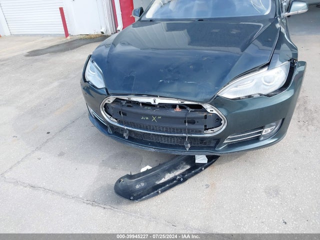 5YJSA1H1XEFP49843 Tesla Model S P85