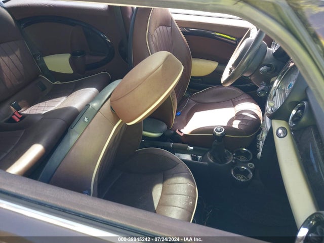 2008 MINI COOPER CLUBMAN WMWML33578TJ45965 Photo 4