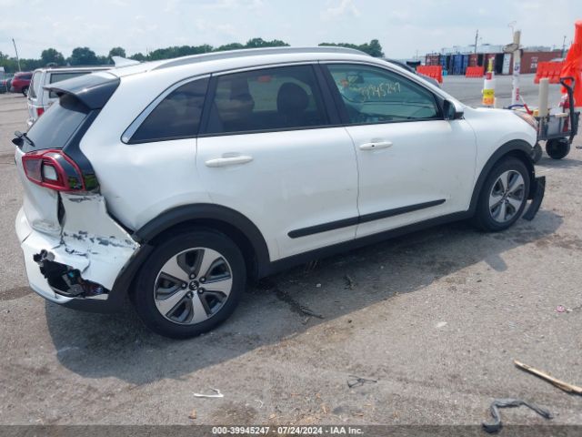 KNDCB3LC1H5095262 KIA NIRO LX