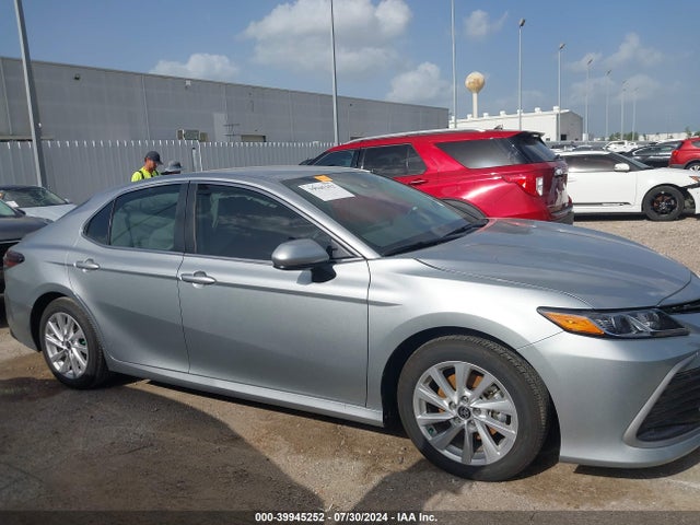 Toyota CAMRY LE 2024 4T1C11AKXRU871165 Image 13