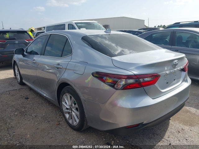 Toyota CAMRY LE 2024 4T1C11AKXRU871165 Image 3