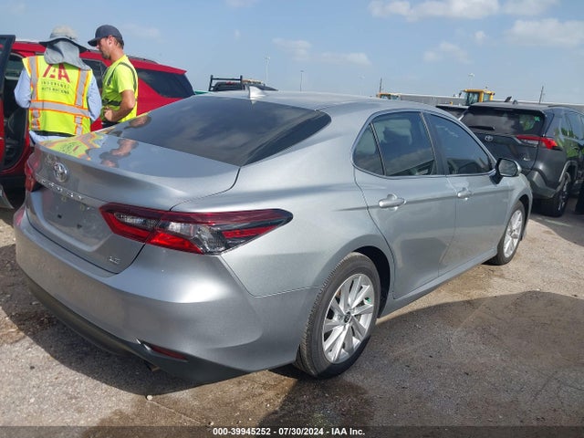 Toyota CAMRY LE 2024 4T1C11AKXRU871165 Image 4