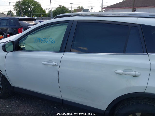 Toyota RAV4 LE 2017 JTMBFREV7HJ138642 Image 15