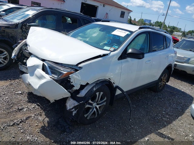 Toyota RAV4 LE 2017 JTMBFREV7HJ138642 Image 2