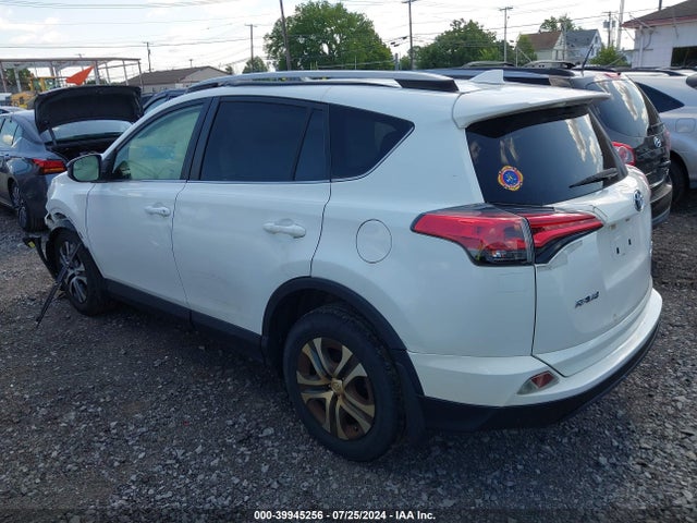 Toyota RAV4 LE 2017 JTMBFREV7HJ138642 Image 3