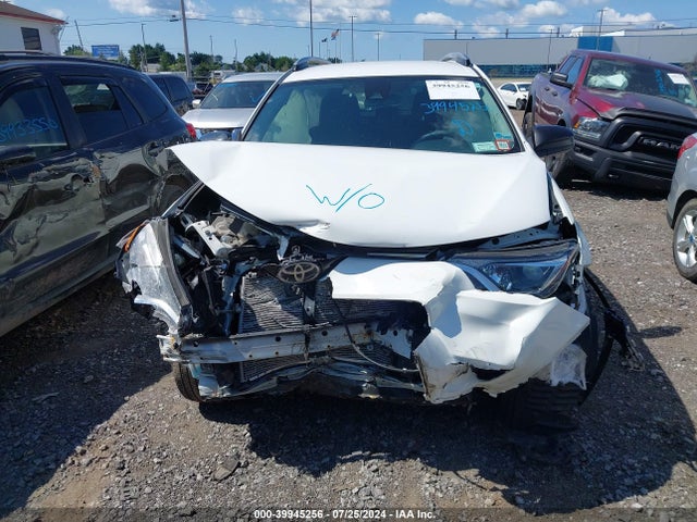 Toyota RAV4 LE 2017 JTMBFREV7HJ138642 Image 6