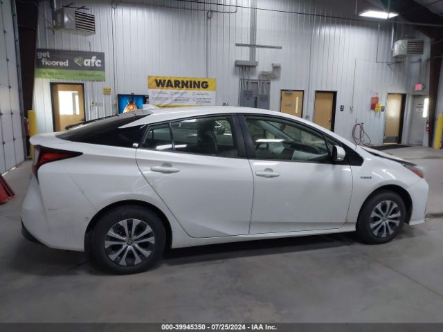 JTDL9RFU8L3021814 Toyota Prius Le Awd-e