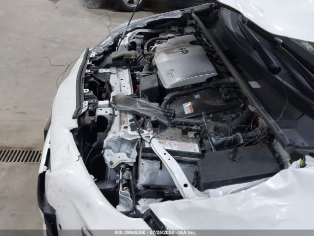 JTDL9RFU8L3021814 Toyota Prius Le Awd-e