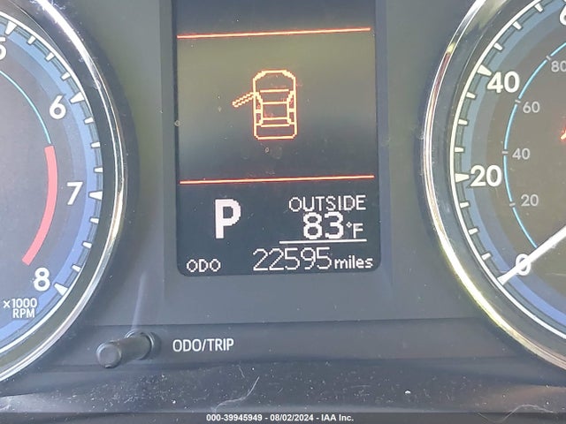 Toyota COROLLA LE 2018 5YFBURHE7JP798103 Image 14