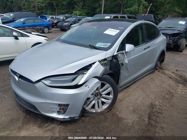2016 TESLA MODEL X 5YJXCAE25GF022898 Photo 1