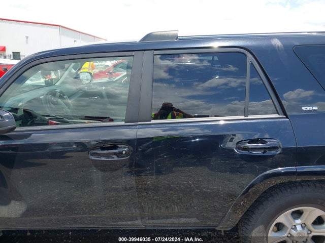Toyota 4RUNNER SR5 2021 JTEEU5JR5M5238323 Image 14
