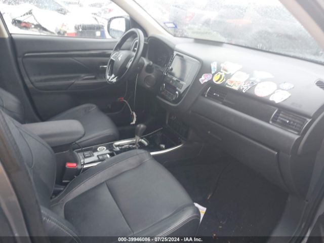 JA4AZ3A33HZ034780 Mitsubishi Outlander Sel