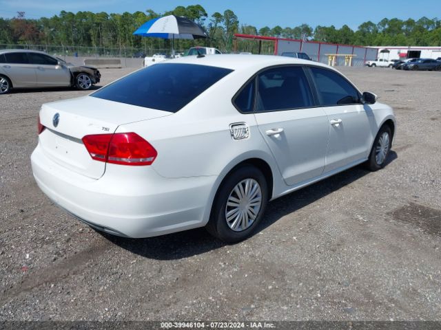 1VWAT7A36EC103388 Volkswagen Passat 1.8t S