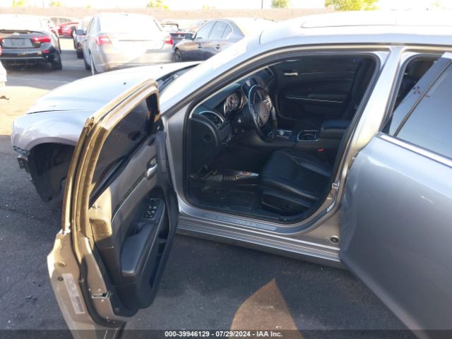 2C3CCAKG2JH268487 Chrysler 300 Limited Awd