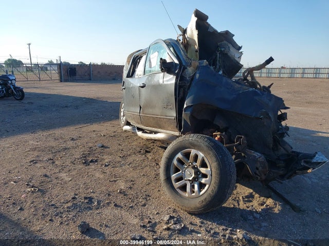 2018 1GC1KVEG8JF263613 main image