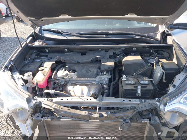 Toyota Rav4 Xle 2018 2T3RFREV6JW730300 Image 10