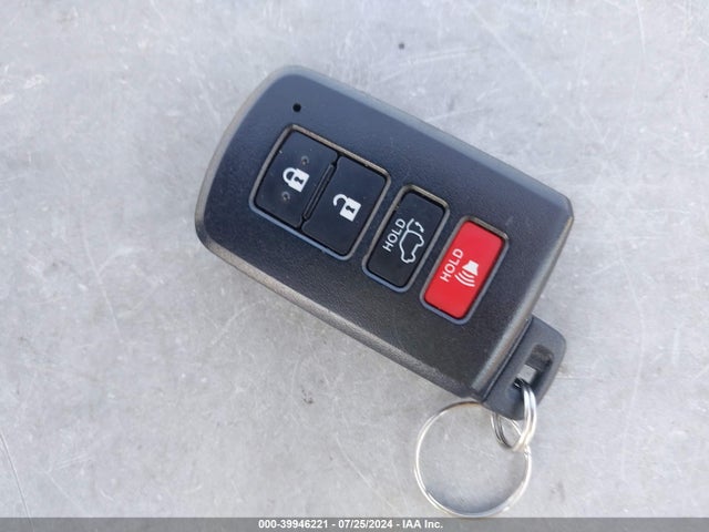 Toyota Rav4 Xle 2018 2T3RFREV6JW730300 Image 11