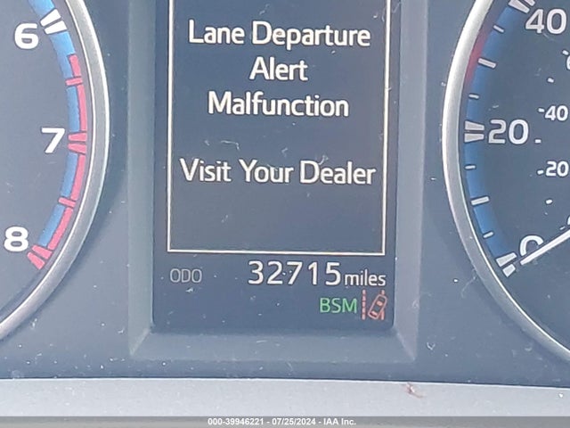 Toyota Rav4 Xle 2018 2T3RFREV6JW730300 Image 16